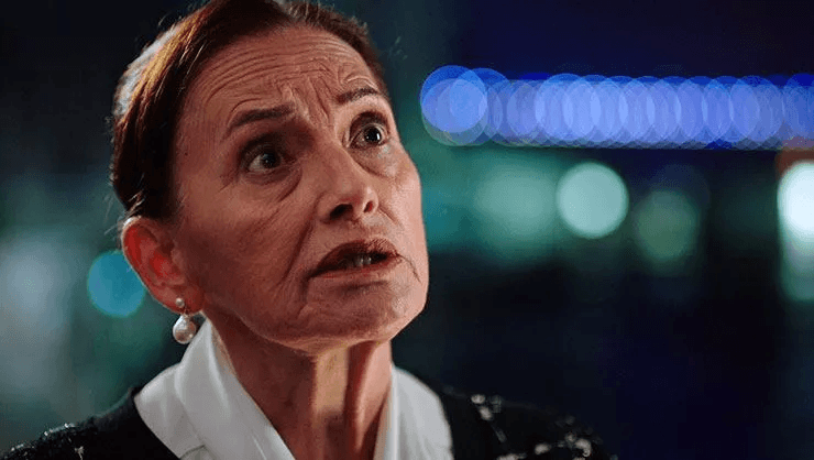 "Camdaki Kız"dan "damdaki Selo"ya övgü