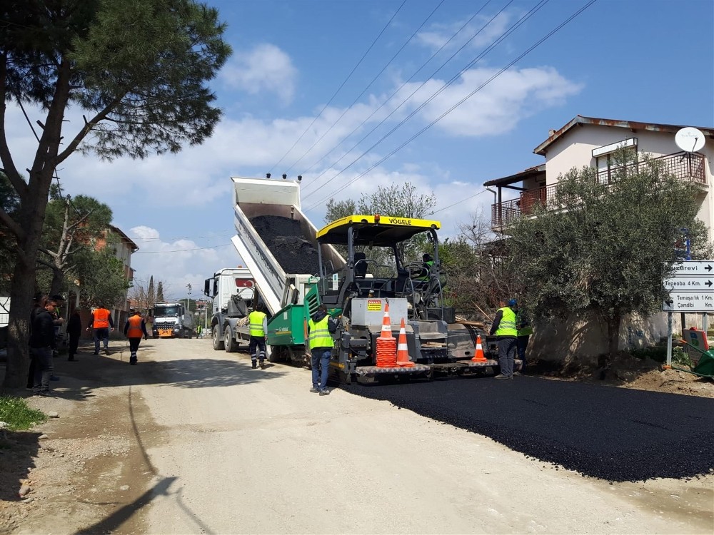 Çamdibi ve Temaşalık mahalleleri arasında asfalt serildi 