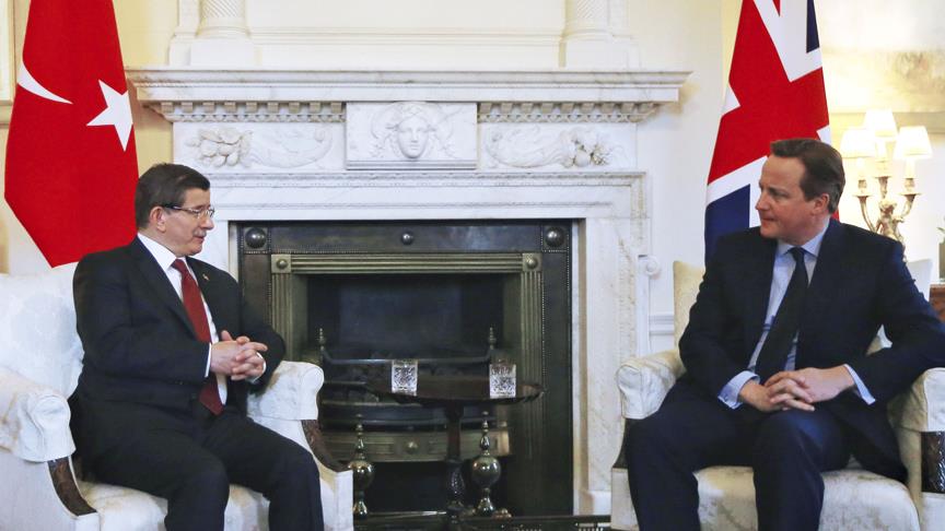 Cameron'dan Ahmet Davutoğlu'na taziye ve destek mesajı