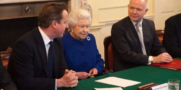 Cameron'dan çok ağır gaf!