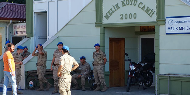 Cami çıkışı silahlı çatışma: 2 ölü, 7 yaralı