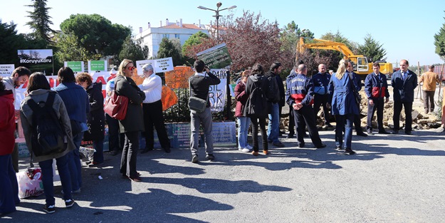 Cami düşmanları yeniden ortaya çıktı!