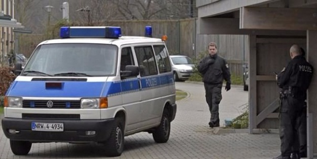 Cami kundaklayan 2 kişi tutuklandı