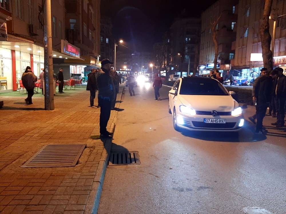 Cami yolunda arabanın çarptığı yaşlı adam öldü 