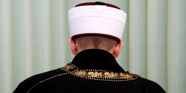 Camide imama duygulandıran not