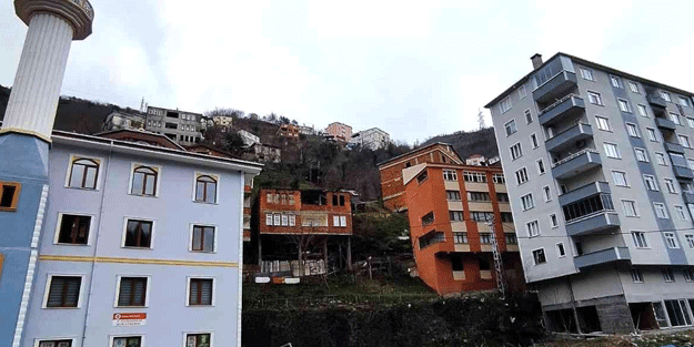 Camide kepazelik! İmam duruma isyan etti