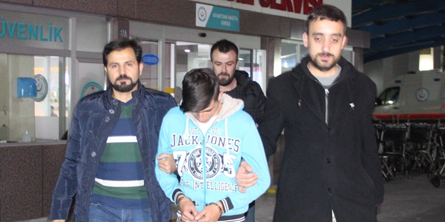 Hırsızlık yaptığı camide kimliğini düşüren zanlı yakalandı