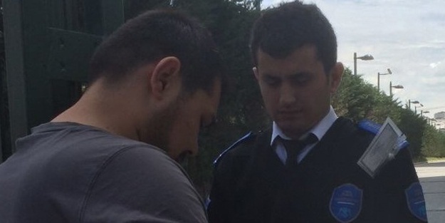 İstanbul'daki bu camiye kimlik ibrazı yapmadan girmek yasak!