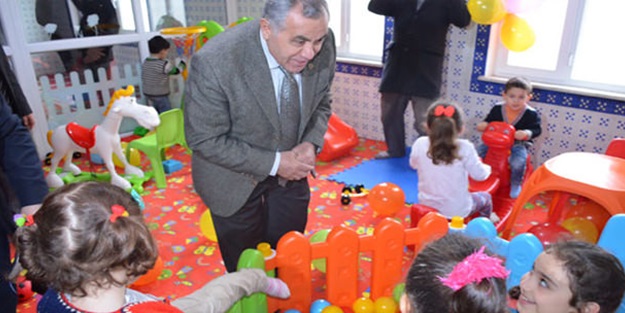 Camii mahfiline çocuklar için bakın ne yapıldı