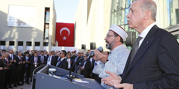 Camiler Avrupa'daki varlığımızın nişanesi