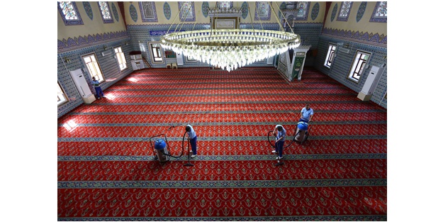 “Camiler Ramazan’a gül suyu ile hazırlanıyor”