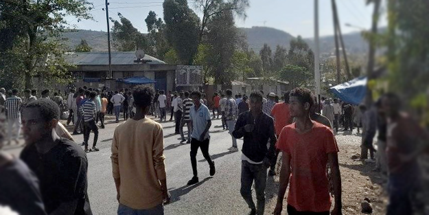 Camilerde Müslümanlara yönelik sistematik katliam: En az 20 ölü!