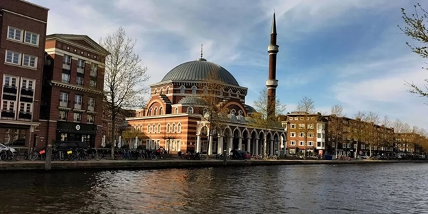 Camilerden 'LGBT' bildirisine imza atmalarını istemişlerdi! Toplantıyı iptal etmek zorunda kaldılar