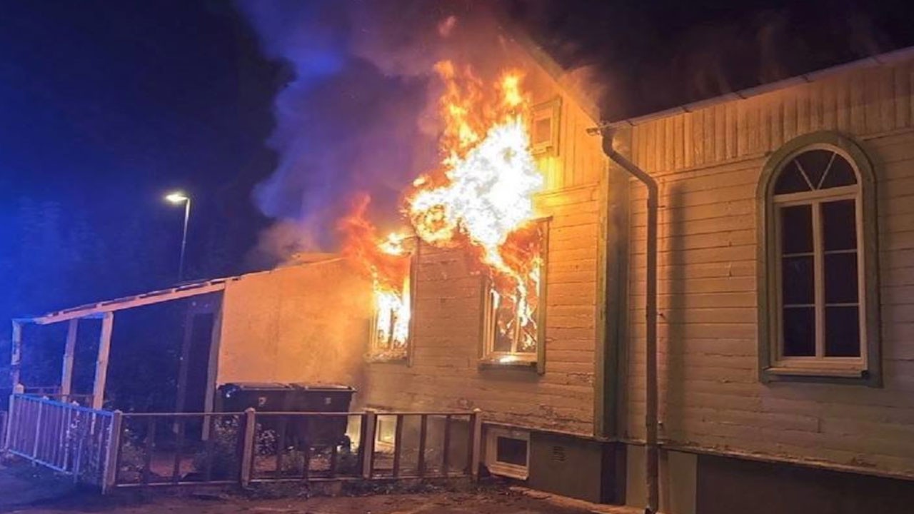 Camilere saldırılar durmuyor: Bu kez yaktılar!