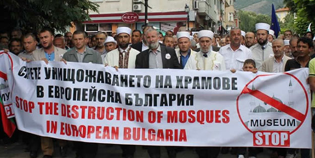 ‘Camime dokunma’ yürüyüşü