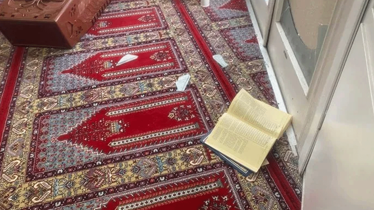 Camiye alçak saldırı!