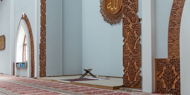 Camiye bırakılan not sosyal medyayı salladı!