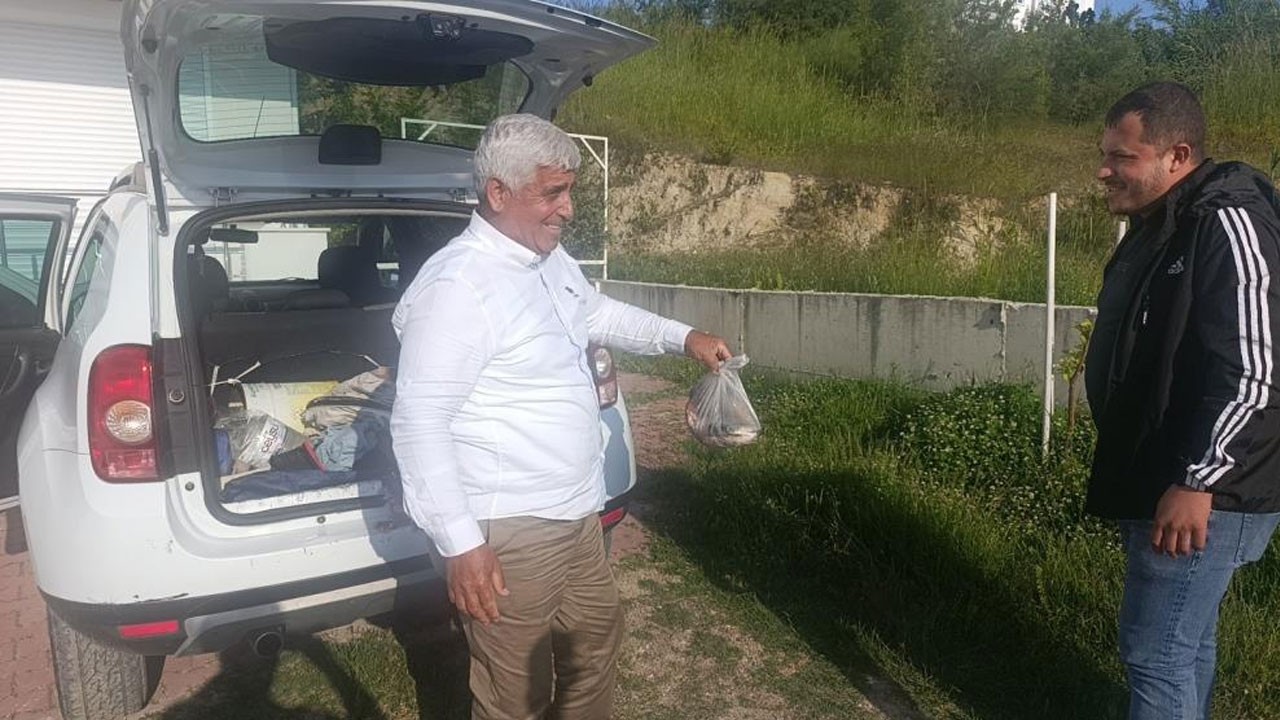 Camiye gelen eski belediye başkanı neye uğradığını şaşırdı! Bu sefer ayakkabı değil bakın ne çalındı