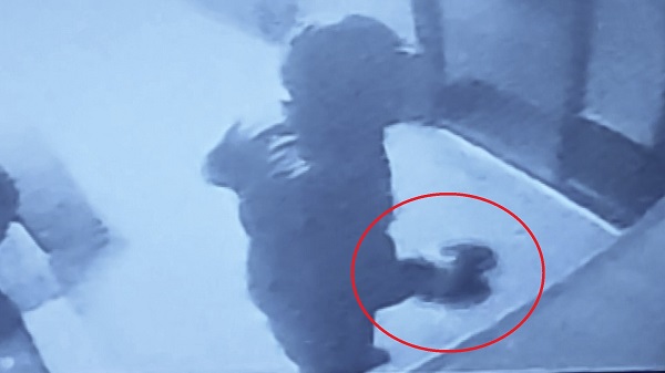 Camiye namaza değil hırsızlığa gitti! O anlar saniye saniye kaydedildi