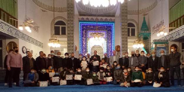  'Camiyi seviyorum, namazda buluşuyorum' projesi