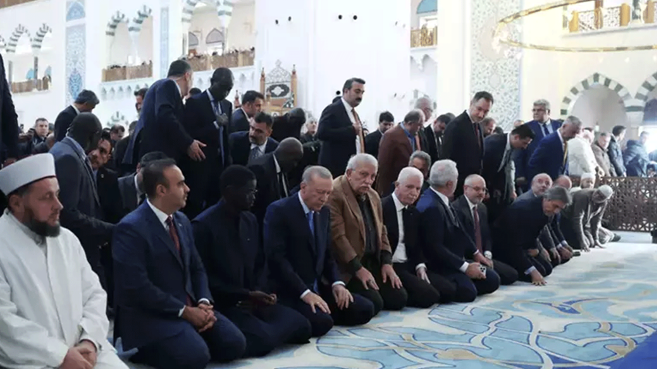 Çamlıca Camii'nde ABD ve Fransa'yı şoke eden görüntü