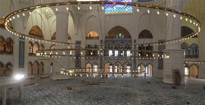 Çamlıca Cami'nde sona yaklaşıldı