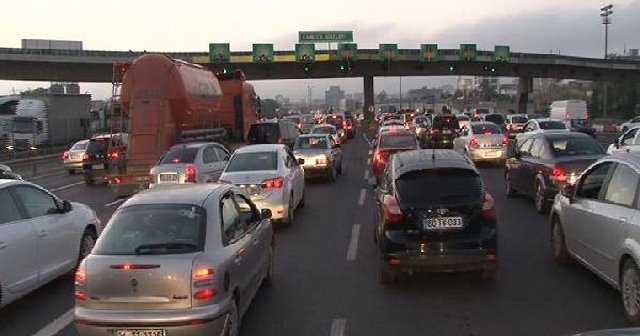 Çamlıca gişelerde bayram trafiği