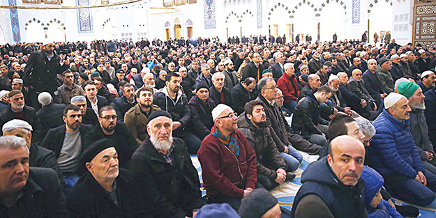 Çamlıca’da ilk ezan ve ilk namaz
