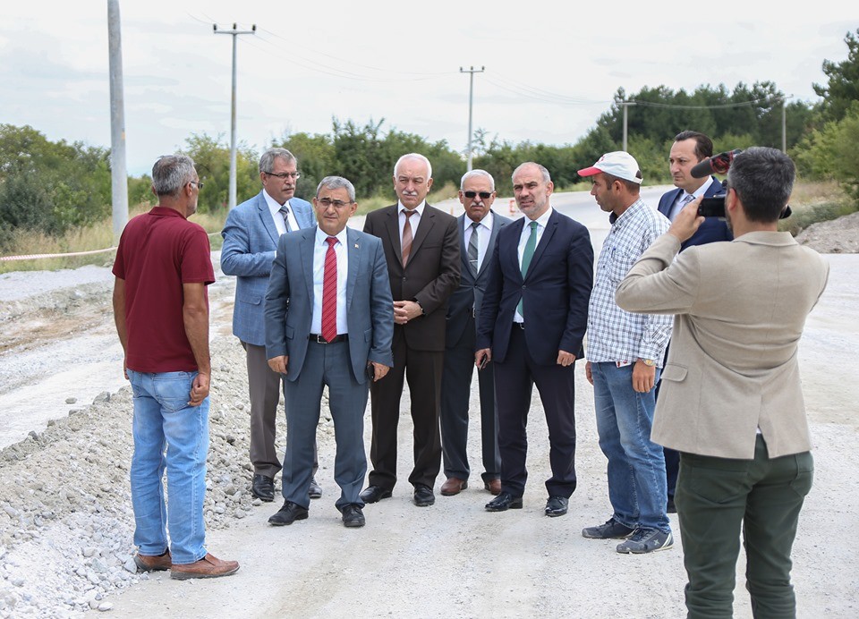Çamlıca’daki duble yol asfaltlanıyor 