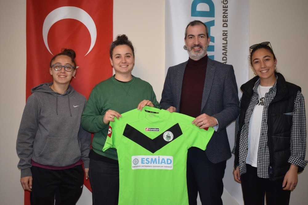 Çamlıcaspor’a ESMİAD’dan önemli destek 