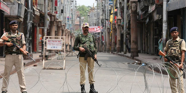 Cammu Keşmir'de 20 kişi öldü!