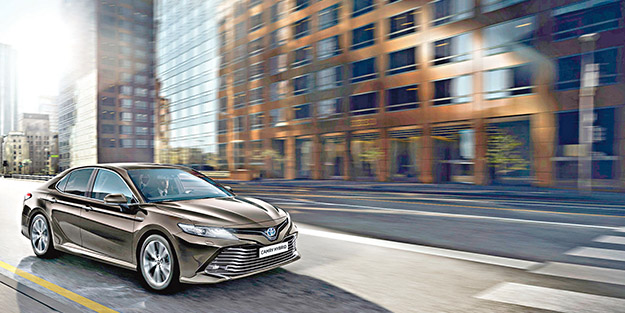 Camry 14 yıl sonra Avrupa’ya dönüyor