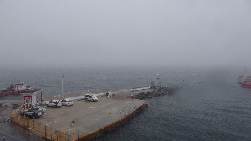 Çanakkale Boğazı transit gemi geçişlerine kapatıldı 