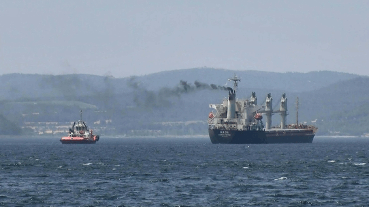 Çanakkale Boğazı'nda hareketli anlar