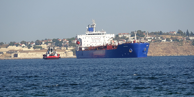 Çanakkale Boğazı’nda hareketli dakikalar