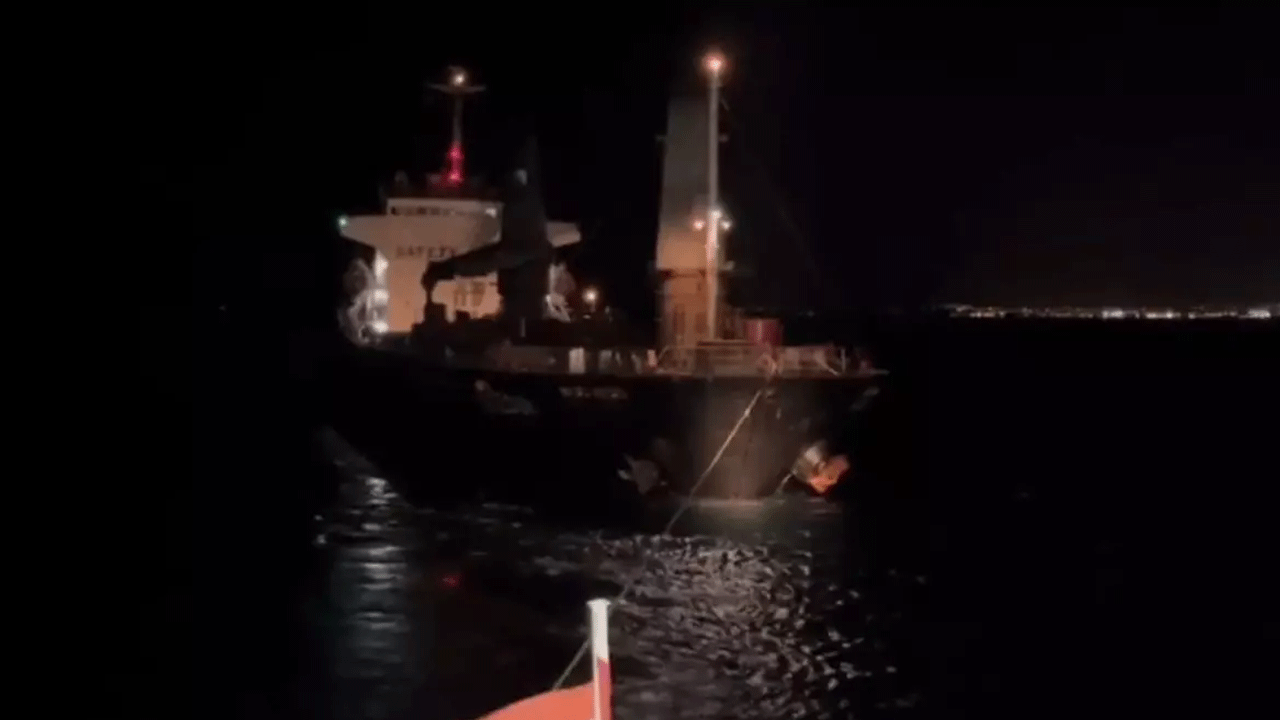 Çanakkale Boğazı'nda hareketli saatler