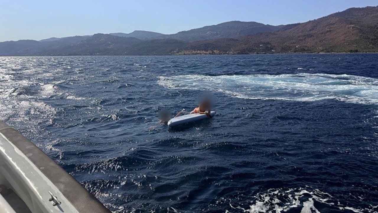 Çanakkale Boğazı’nda korku dolu anlar! Sürüklenen rüzgar sörfçülerini Sahil Güvenlik kurtardı!