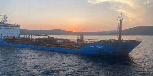 Çanakkale Boğazı'nda korkutan gemi arızası