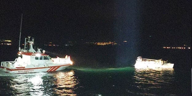 Çanakkale Boğazı'nda tekne ile tanker çarpıştı