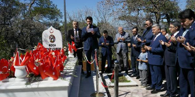 Çanakkale kahramanı Seyit Onbaşı, mezarı başında anıldı