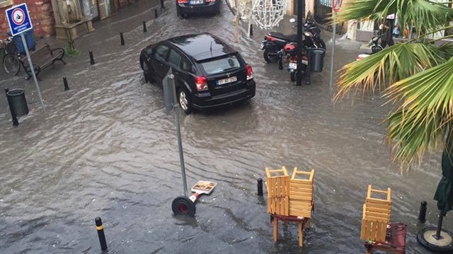 Çanakkale sele teslim