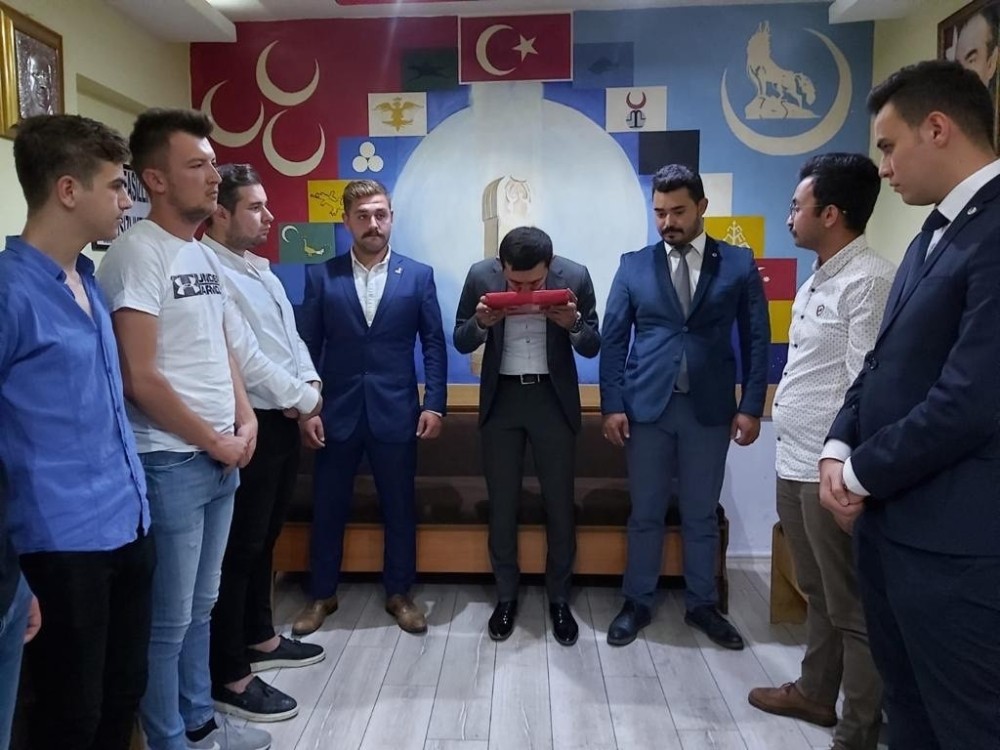 Çanakkale Ülkü Ocaklarında bayrak değişimi 