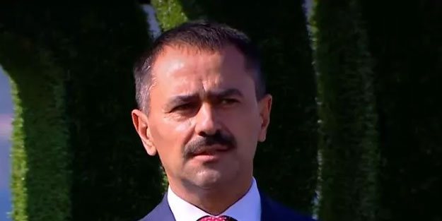 Validen o polislere başarı belgesi