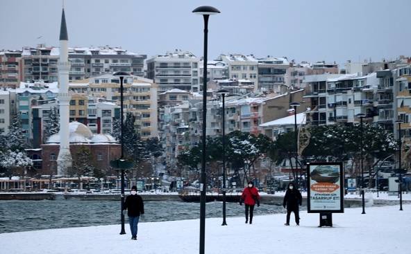 Çanakkale yarın okullar tatil mi? Çanakkale hangi ilçelerde yarın okullar tatil 9 Şubat