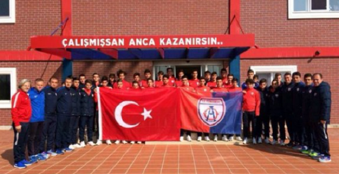 Çanakkale Zaferi'nin yıldönümünde öğle yemeğinde özel bir menüye yer verdi