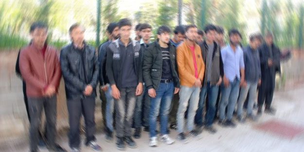 Çanakkale'de 32 kaçak göçmen yakalandı