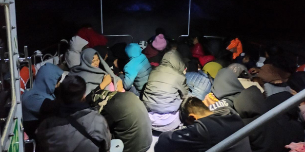 Çanakkale’de 42 düzensiz göçmen kurtarıldı