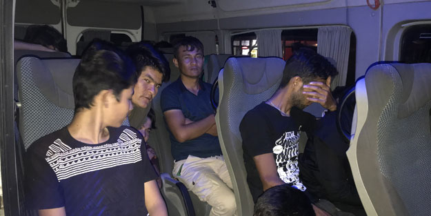 Çanakkale’de 52 düzensiz göçmen yakalandı