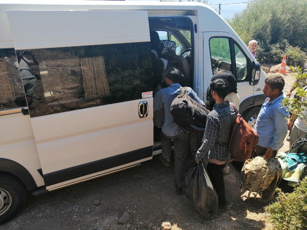 Çanakkale’de 52 mülteci yakalandı 