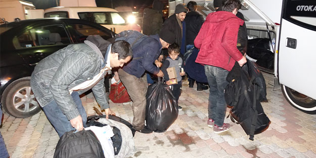 Çanakkale'de 54 kaçak göçmen yakalandı